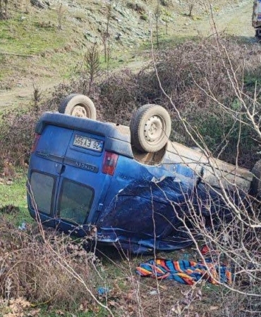 Kontrolden çıkan araç köprüden aşağı uçtu