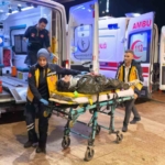 Bursa’da motosiklet yayalara çarptı: 1’i ağır 2 yaralı