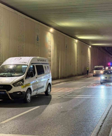 Beylikdüzü’nde yolun karşısına geçerken minibüsün çarptığı kadın öldü