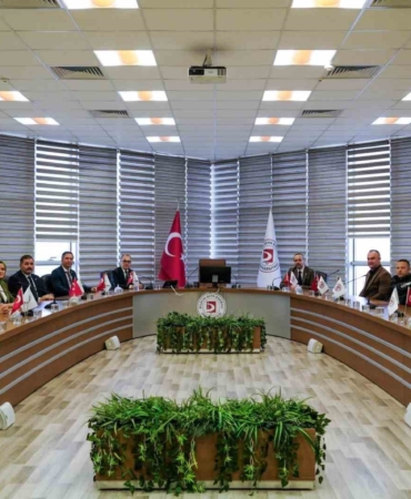 BŞEÜ’de satranç etkinliğinde başarı gösterenler ödüllendirildi