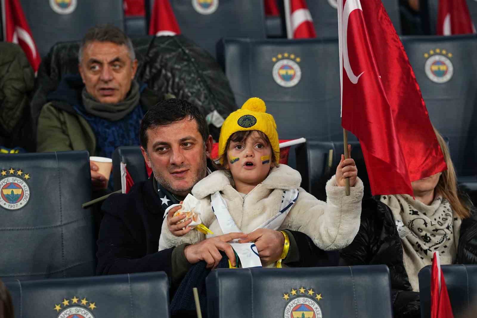 UEFA Avrupa Ligi: Fenerbahçe: 0 - Aston Villa: 0 (Maç devam ediyor)