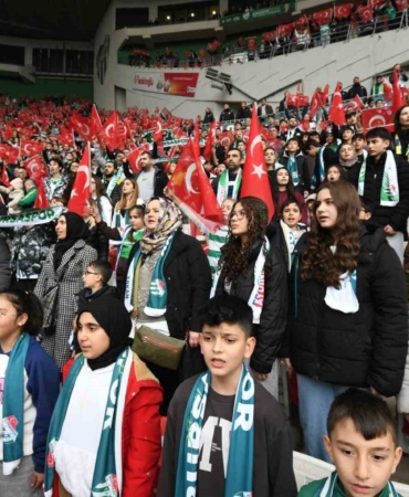 Osmangazi’de 90 çocuk Bursasporlu oldu