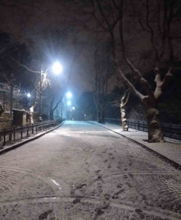 İstanbul’da kar manzaraları: Çamlıca Tepesi beyaza büründü