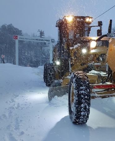 Osmangazi Belediyesi’nden karla mücadelede kesintisiz mesai