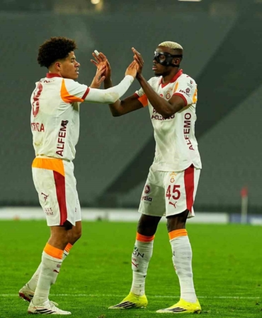 Victor Osimhen, bu sezonki gol sayısını 13’e yükseltti