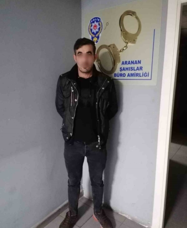 Bursa’da 36 ve 15 yıl hapis cezasıyla aranan iki kati zanlısı yakalandı