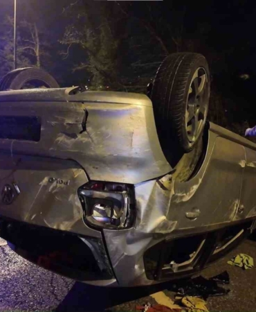 Beykoz’da otomobil takla attı: 2 yaralı