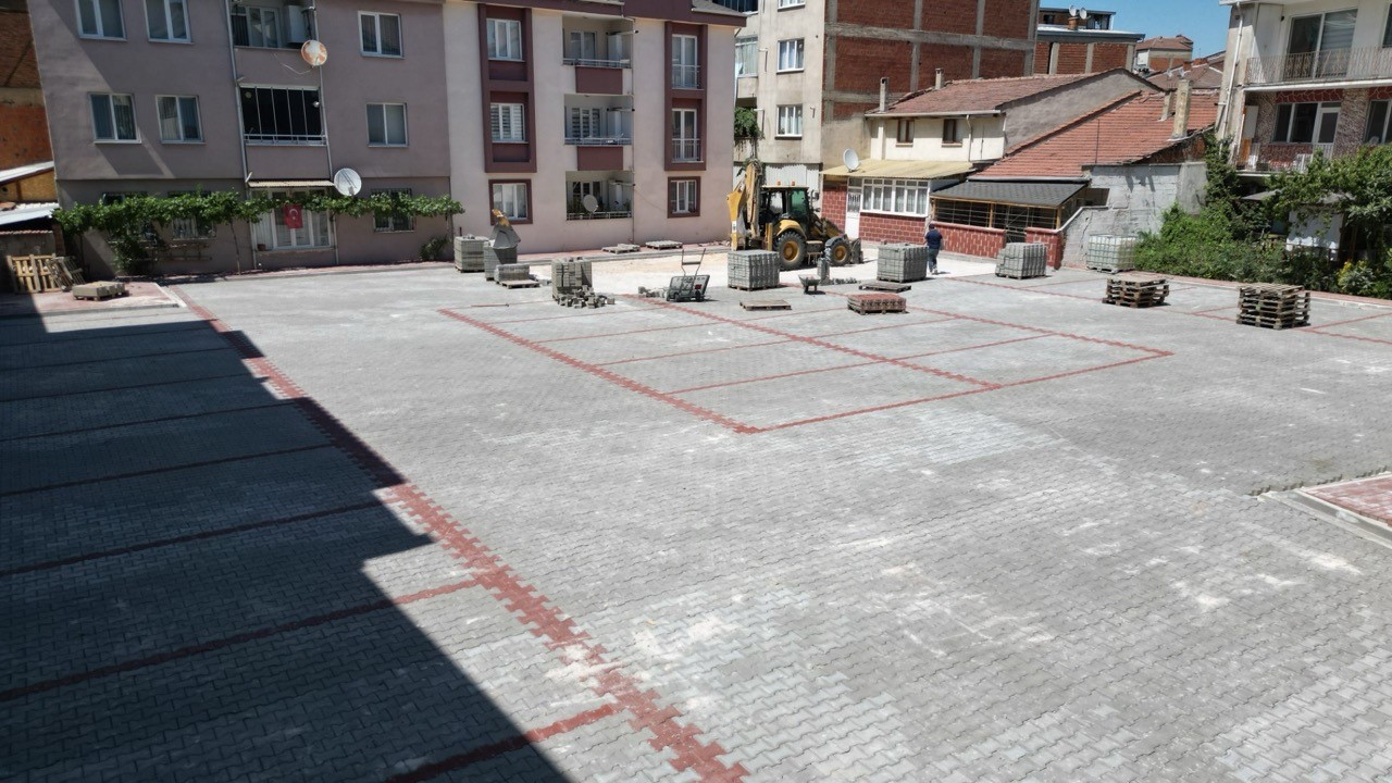 İnegöl Belediyesi’nden 25 noktada 2017 araçlık yeni otopark