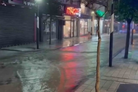 Kırklareli’nde sağanak yağış hayatı olumsuz etkiledi: Cadde ve sokaklar göle döndü