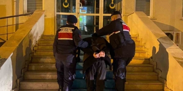 İstanbul’da aranması bulunan DEAŞ’lı işçilerin kaldığı konteynırda yakalandı