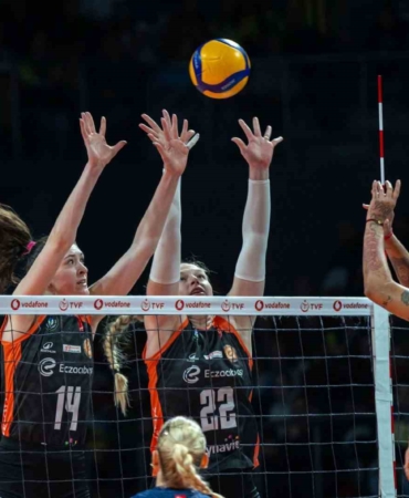 Sultanlar Ligi: Fenerbahçe Medicana: 3 - Eczacıbaşı Dynavit: 1