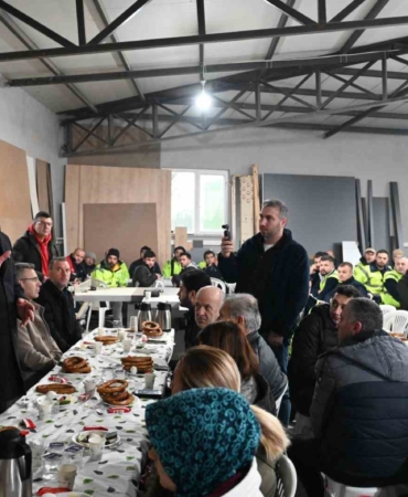 Başkan Karabatı, emekçileri kahvaltıda ağırladı