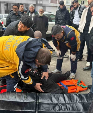 Bisikletin çarptığı kadın hastanelik oldu