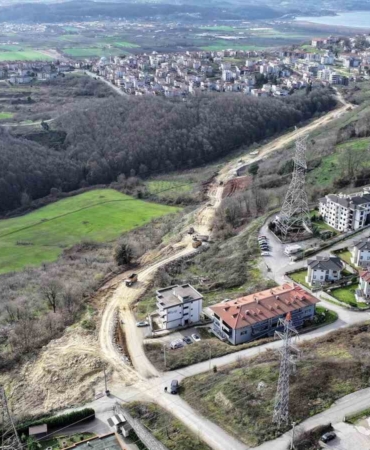 Serdivan ve Beşköprü birbirine bağlanıyor: Makineler sahaya indi