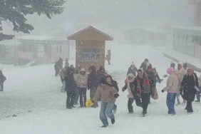 Uludağ’da kar kalınlığı 60 santimetreyi geçti