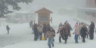 Uludağ’da kar kalınlığı 60 santimetreyi geçti