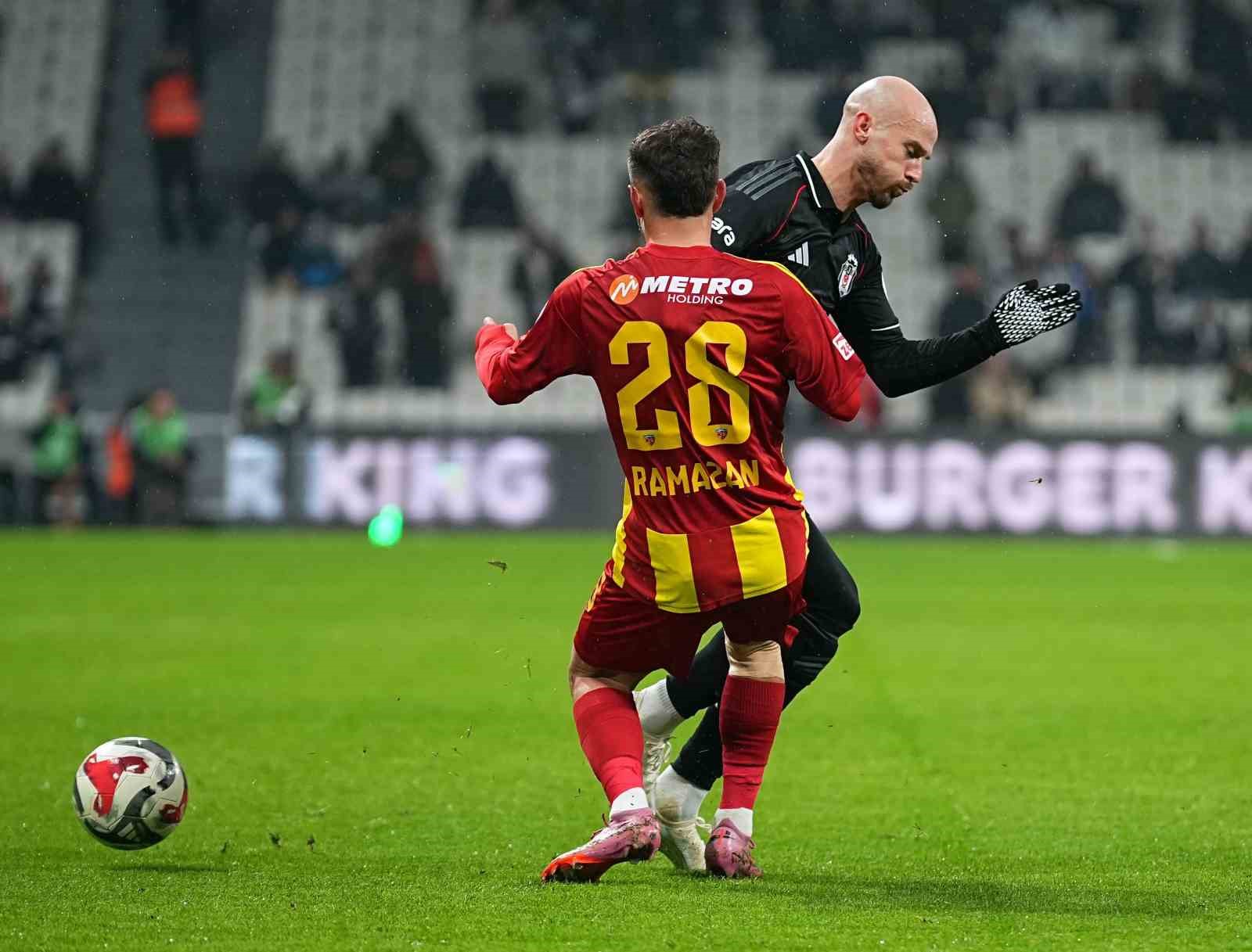 Trendyol Süper Lig: Beşiktaş: 0 - Kayserispor: 0 (İlk yarı)