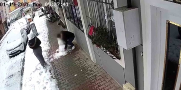 Küçükçekmece’de çocukların yaptığı kardan adamı götürdü