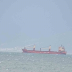 Balıkesir’de yük gemileri Edremit Körfezi’ne sığındı