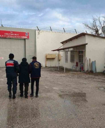 Jasat, sahte jandarmayı kısa sürede yakaladı