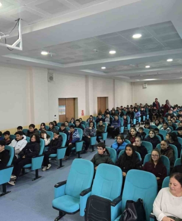 Bilecik’te sosyal medya bağımlılığına karşı farkındalık eğitimi