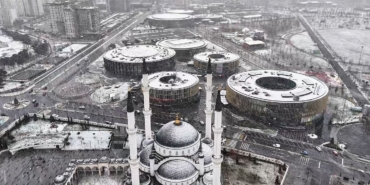 Başakşehir’de kar yağışı dronla görüntülendi