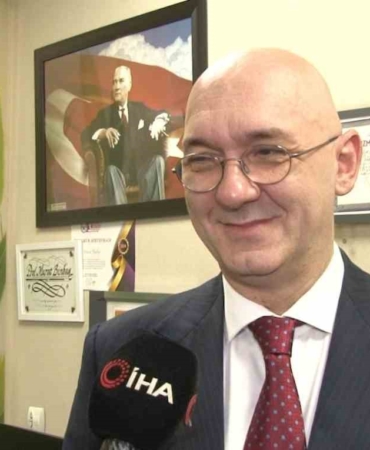 Tek kollu robotik cerrahi Türkiye’de ilk kez kullanıldı