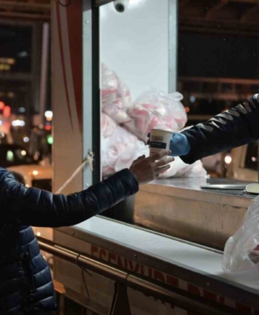 Esenyurt Belediyesi’nden vatandaşın içini ısıtan uygulama