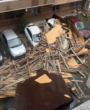 Kocaeli’de sadece bir mahallede 186 evin çatısı uçtu, hasar tespit çalışmaları devam ediyor