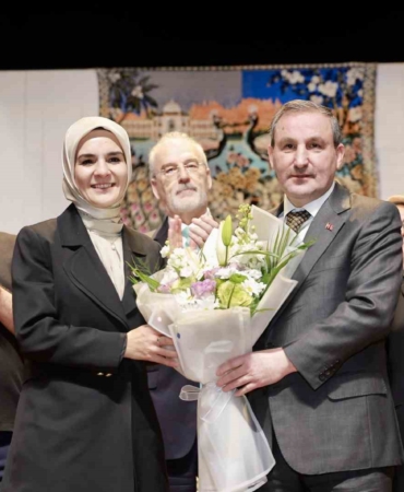 Bakan Göktaş: "Aileyi değersiz kılan programlardan vatandaş çok şikayetçi"