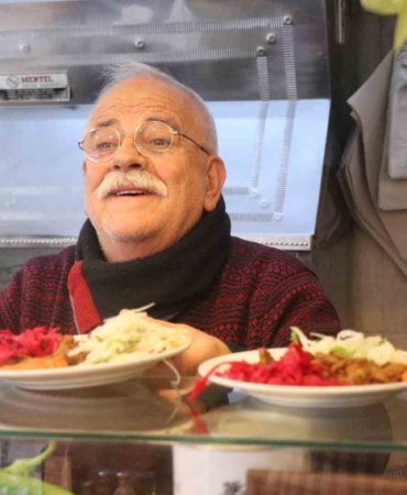 60 yıllık lezzet mirası: Uzun Çarşı’nın ciğer ustası gastronomi turizmine katkı sunuyor