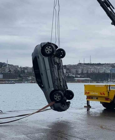 Şile Limanı’nda otomobil denize uçtu: Sürücü yaralı kurtarıldı