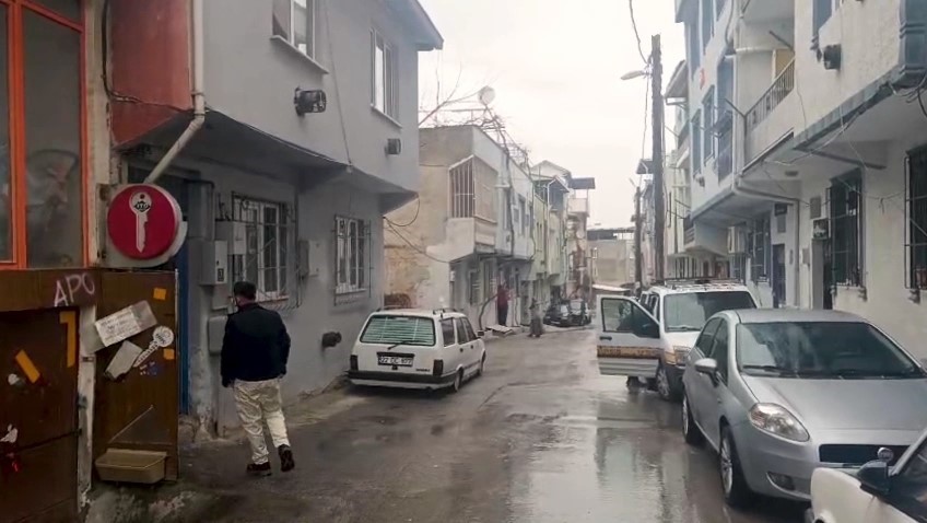Boşanma aşamasındaki eşi tarafından silahla vurulan kadın ağır yaralandı