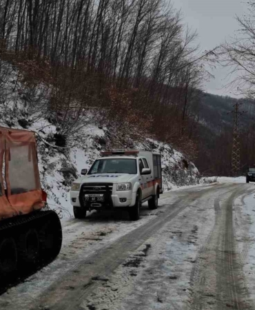 Yalova’da araçlarında mahsur kalan 35 kişi kurtarıldı