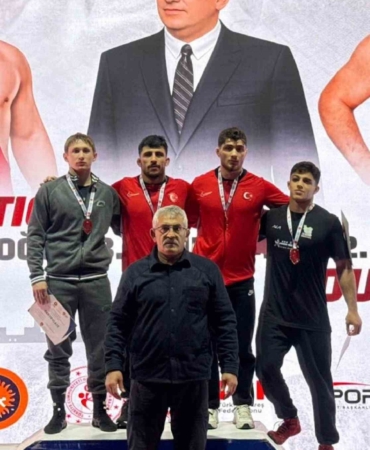 Büyükşehir güreşçisinden uluslararası başarı