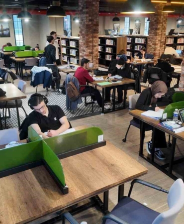 Başiskele’de tarıyıl tatilinde öğrencilerin adresi Kitaphane