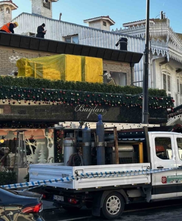 Bebek’teki Baylan Pastanesi’nin kaçak eklentisi yıkıldı