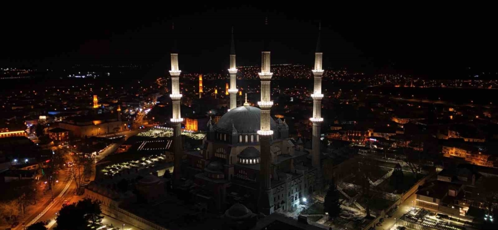 Selimiye Camii’nin ışıkları yıllar sonra yeniden yandı