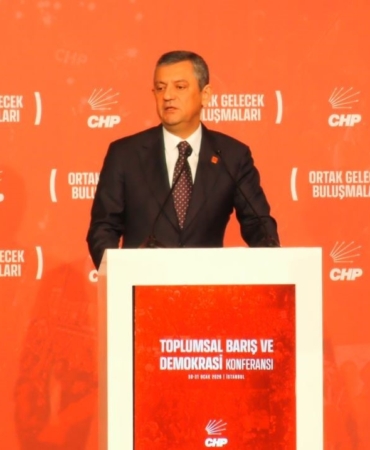 CHP lideri Özel: "Suriye’nin huzur ve refahı Türkiye’ye de kazandırır"