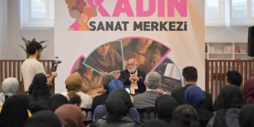 Ebru sanatının Ustası Esenyurt’ta sanatseverlerle buluştu