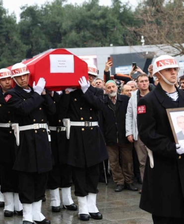 Vefat eden Kıbrıs gazisi son yolculuğuna uğurlandı