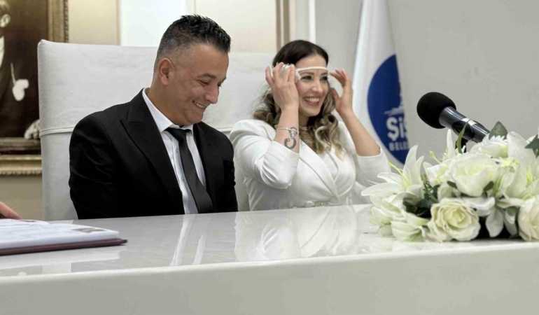 Nikah salonlarında ‘14 Şubat’ yoğunluğu: 14 çift ‘Sevgililer Günü’nde evlendi