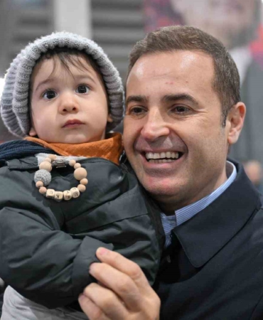 Başkan Ahmet Akın, Dursunbey’de iftar yaptı