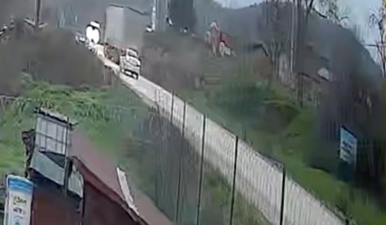 Bursa’daki kaza güvenlik kamerasında