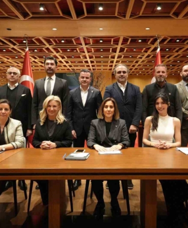 Kadın Futbol Birliği’nin temeli Dolmabahçe’de atıldı