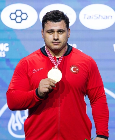 Rıza Kayaalp’ten Zagreb’de altın madalya