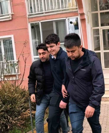 Bursa’da öfkeli genç ablasını bıçakla rehin aldı