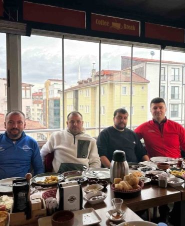 Şampiyon olan 1299 Bilecik Kulübü kahvaltıda buluştu