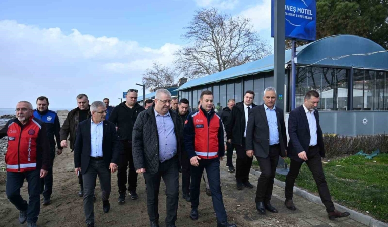 Akın, Lodos’un vurduğu Körfez’de