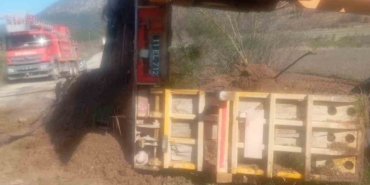 İl Özel İdareye ait tırın dorsesi yandı